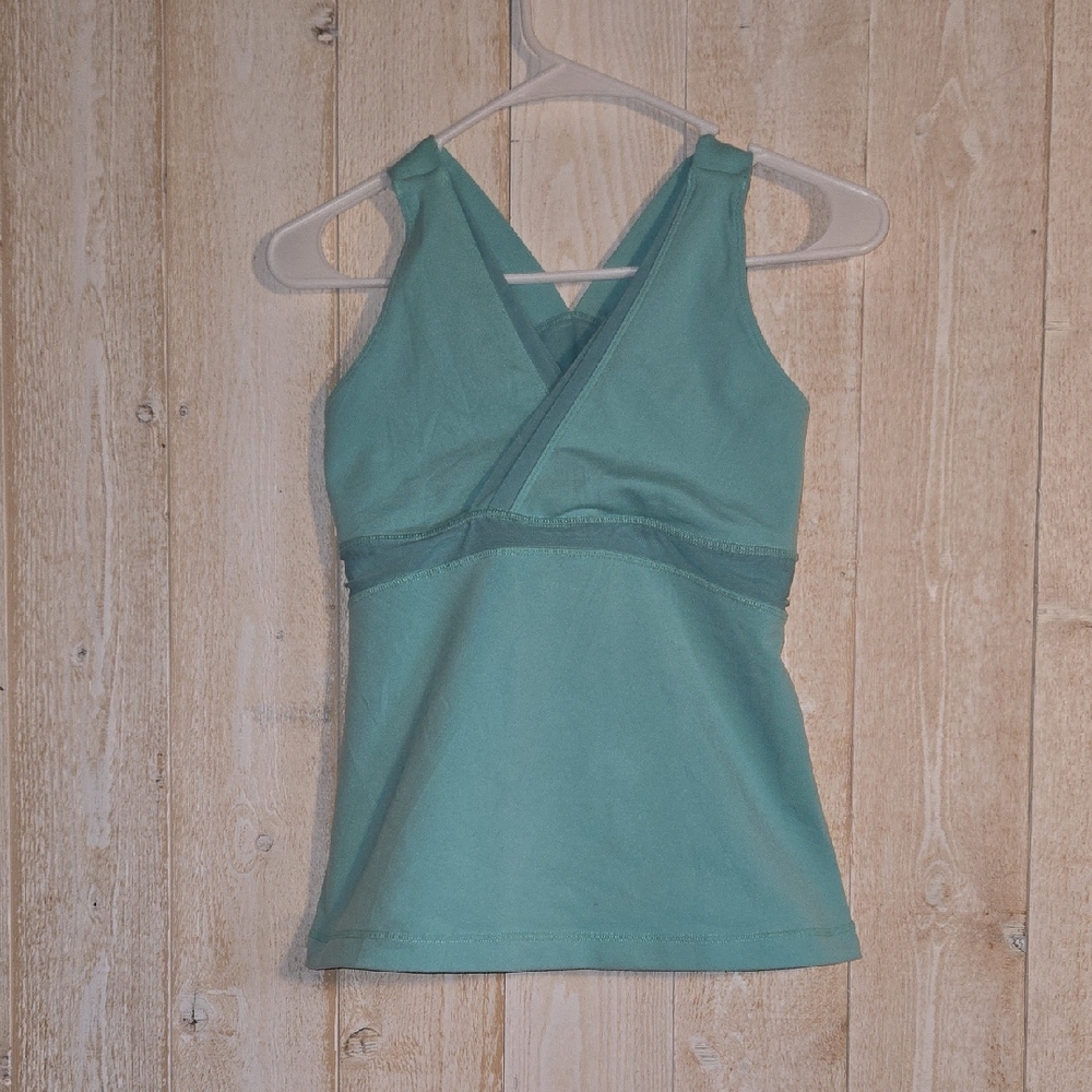 Lululemon Teal Sleeveless V-Neck Built In Bra Activewear Tank Top Size Small